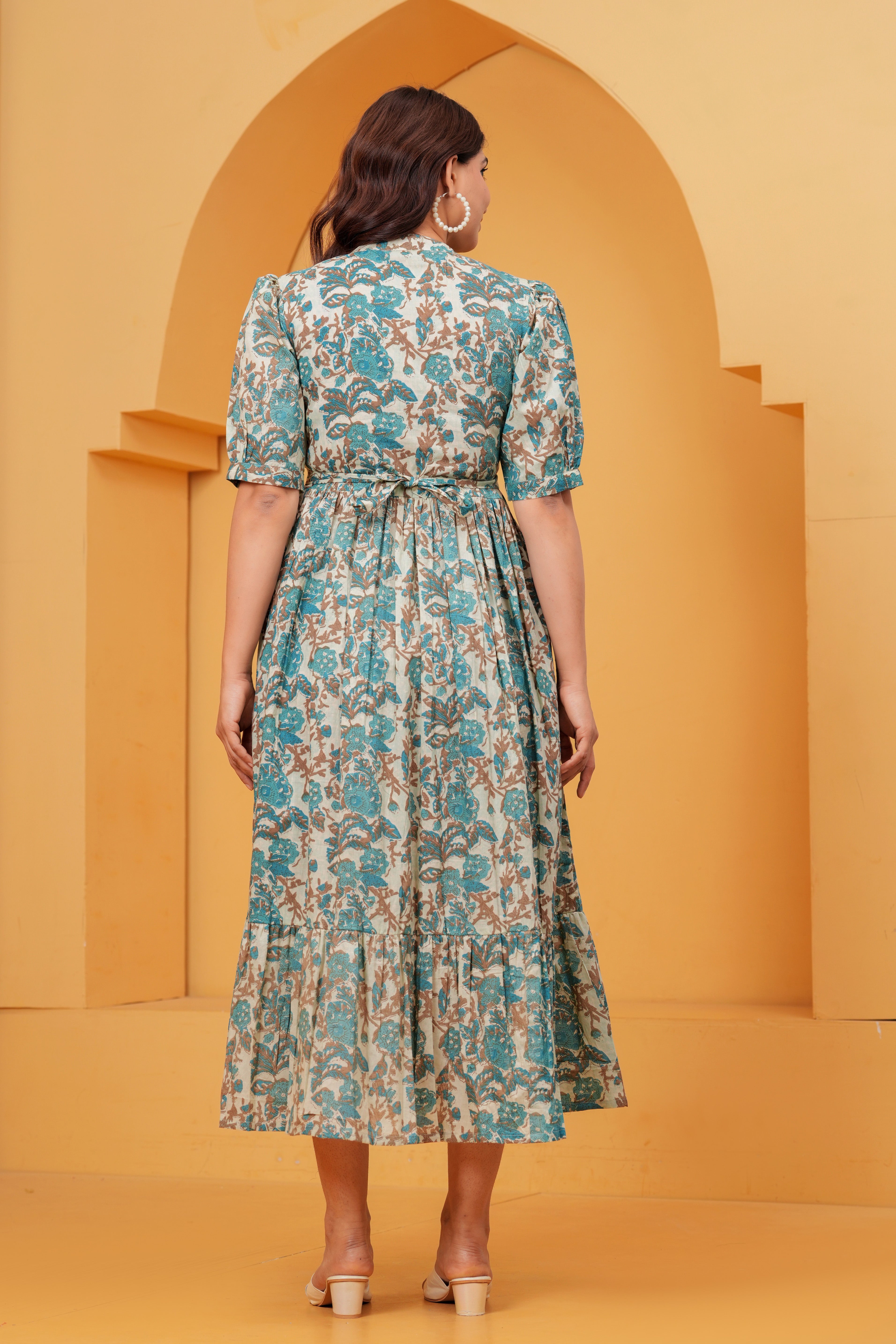 Ocean Bloom Elegance Floral Tiered Printed Maternity Kurta