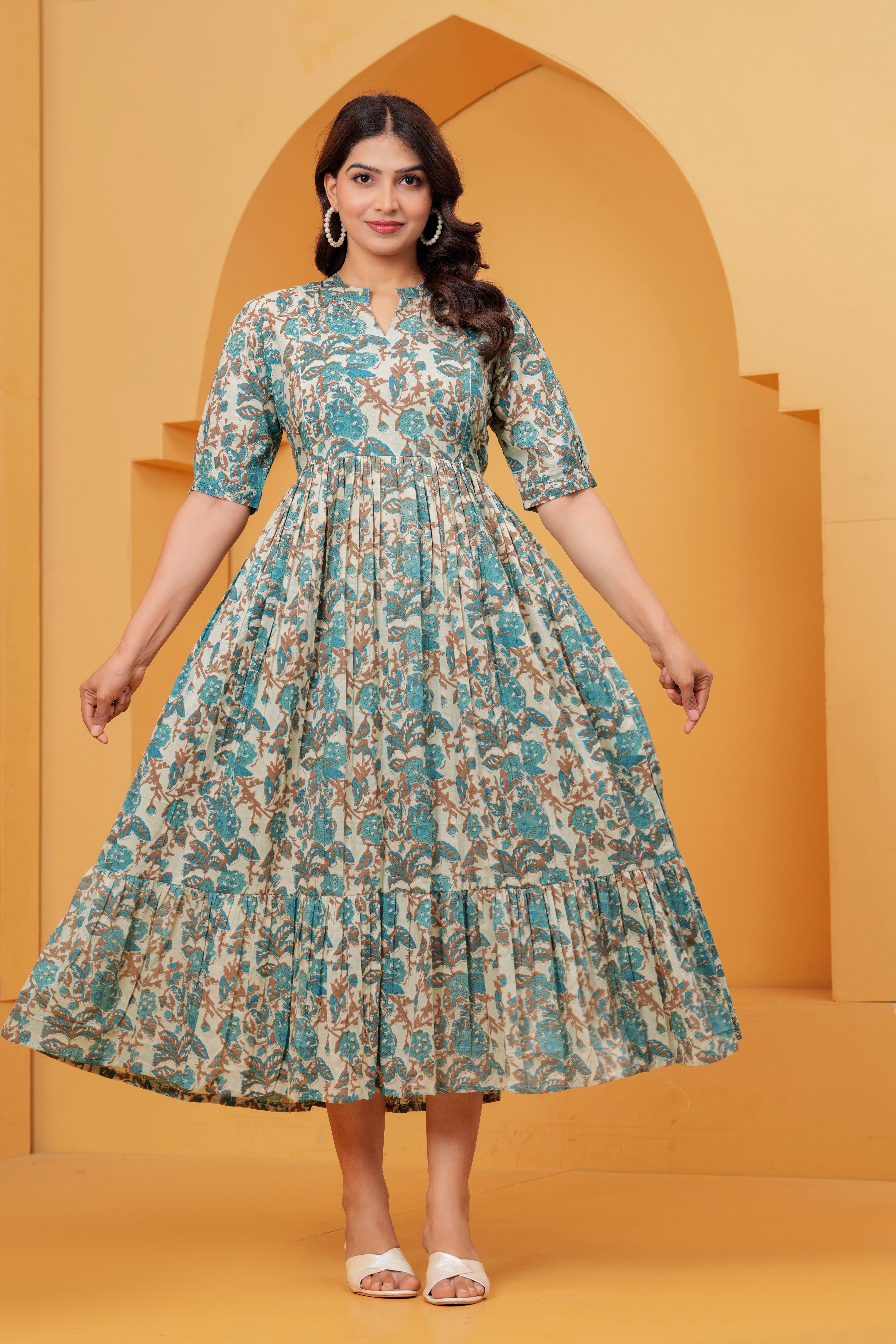 Ocean Bloom Elegance Floral Tiered Printed Maternity Kurta