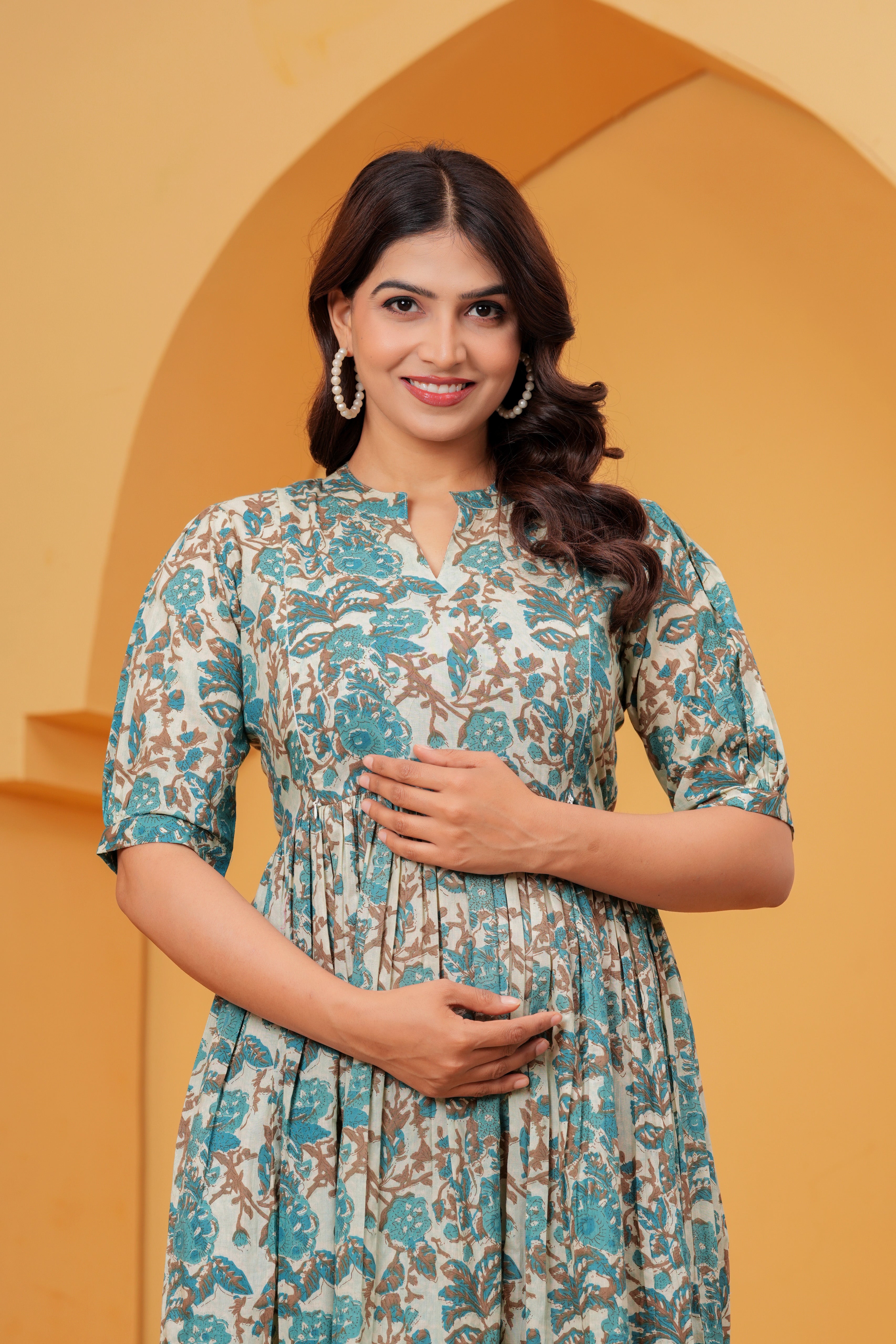 Ocean Bloom Elegance Floral Tiered Printed Maternity Kurta